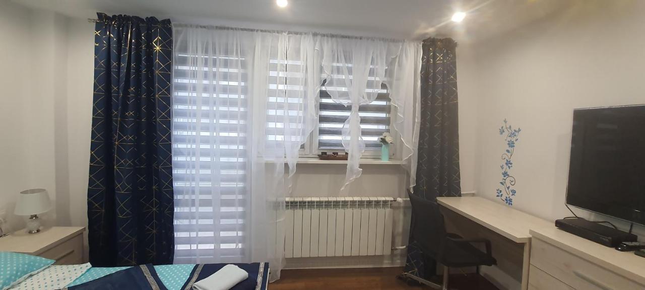 Apartamenty Centrum Mala Dwojeczka Blekitna Panoramiczna Balkonem Promenada Kielce Eksteriør billede